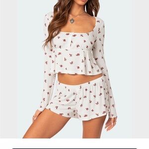 Edikted Floral Long-Sleeve and shorts Pajama Set